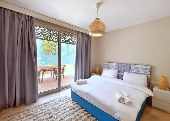 Apartman Waterfront & Groovy 2 Bdr Mangroovy Free Pool & Access Gurdaka