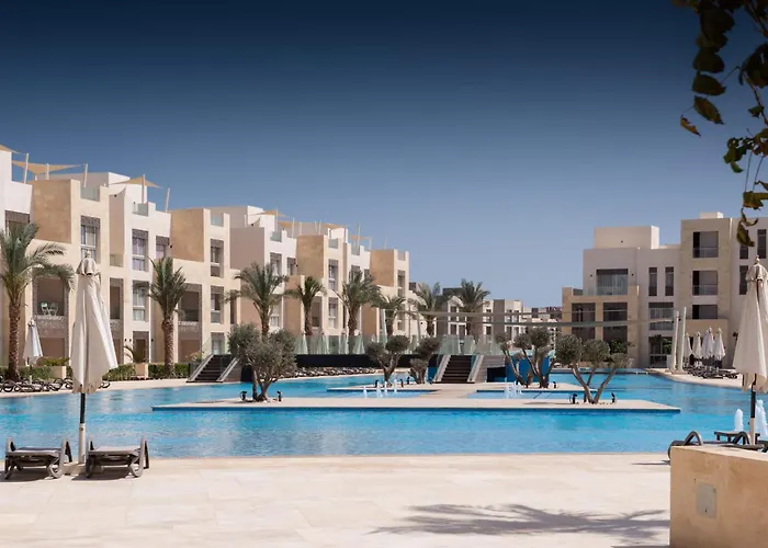 Apartman Waterfront & Groovy 2 Bdr Mangroovy Free Pool & Access